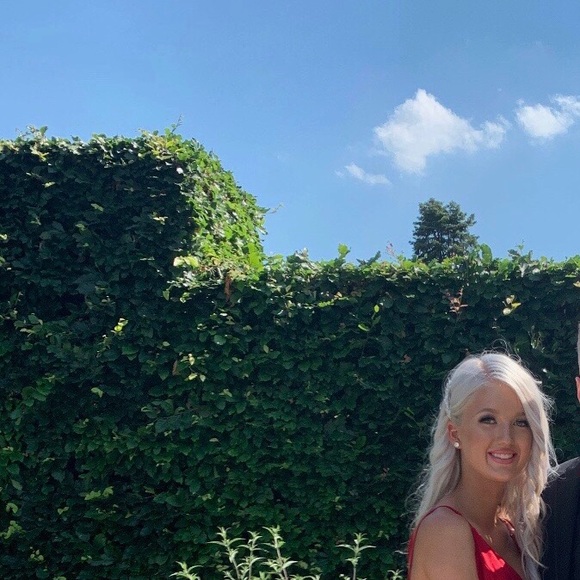 Prom dress - Picture 2 of 7